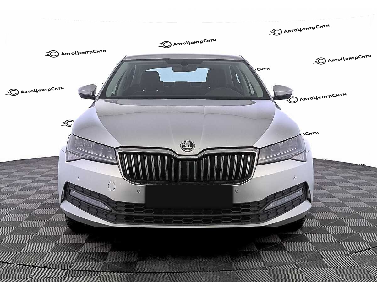 Skoda Superb с пробегом — 2021 год. Фото: #1