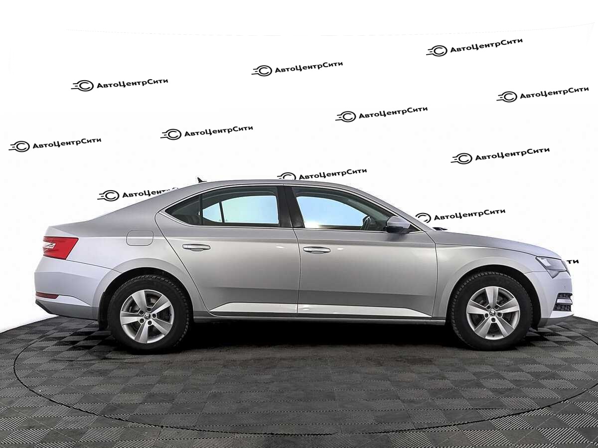 Skoda Superb с пробегом — 2021 год. Фото: #3