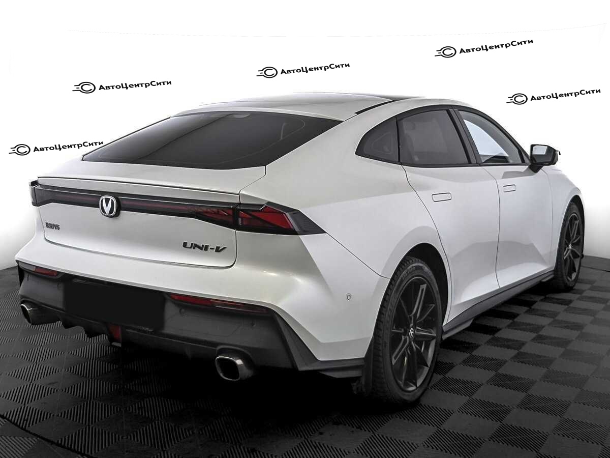 Changan UNI-V с пробегом — 2023 год. Фото: #4