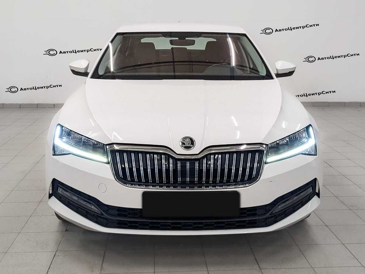 Skoda Superb с пробегом — 2020 год. Фото: #2