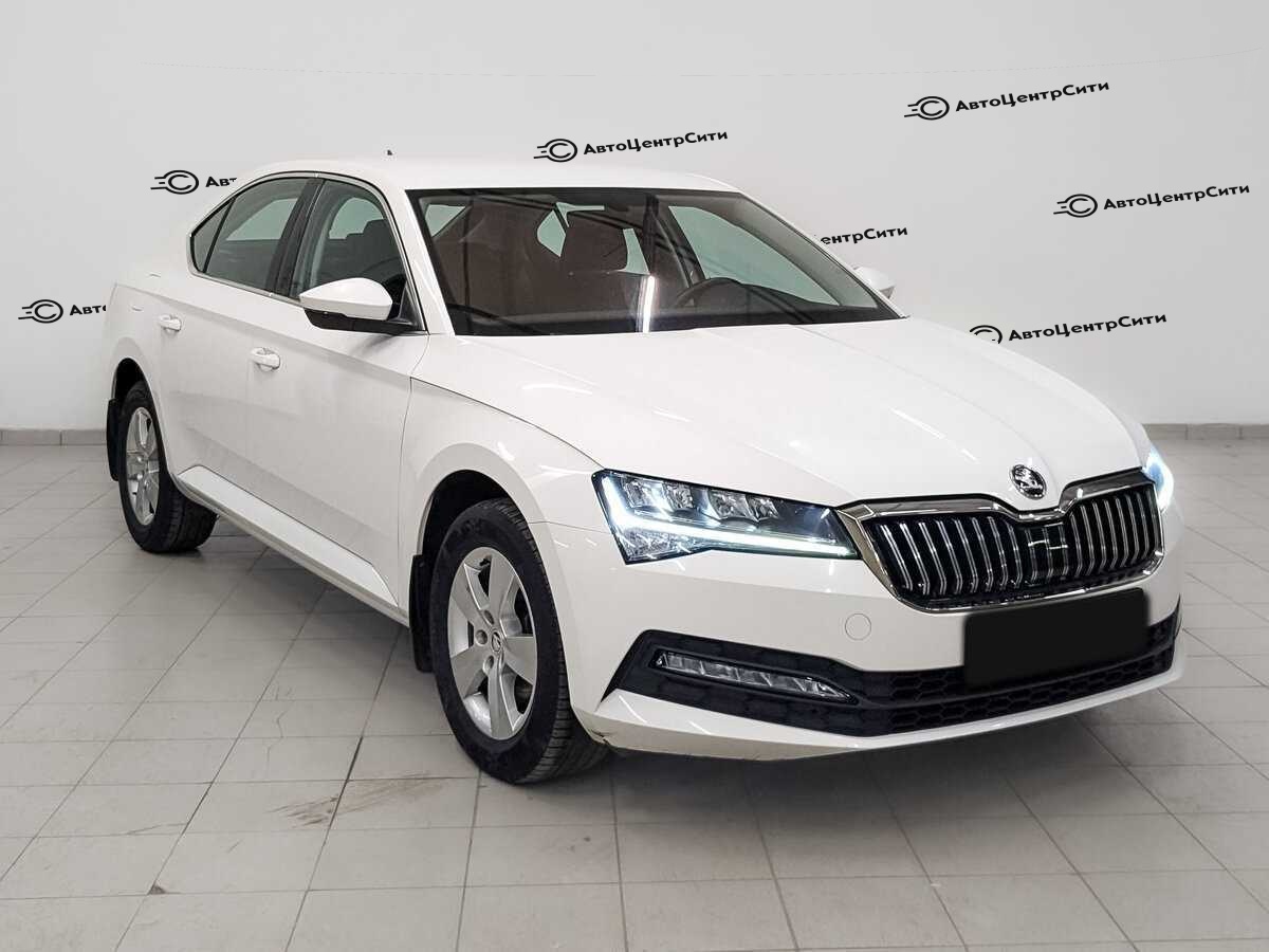 Skoda Superb с пробегом — 2020 год. Фото: #3