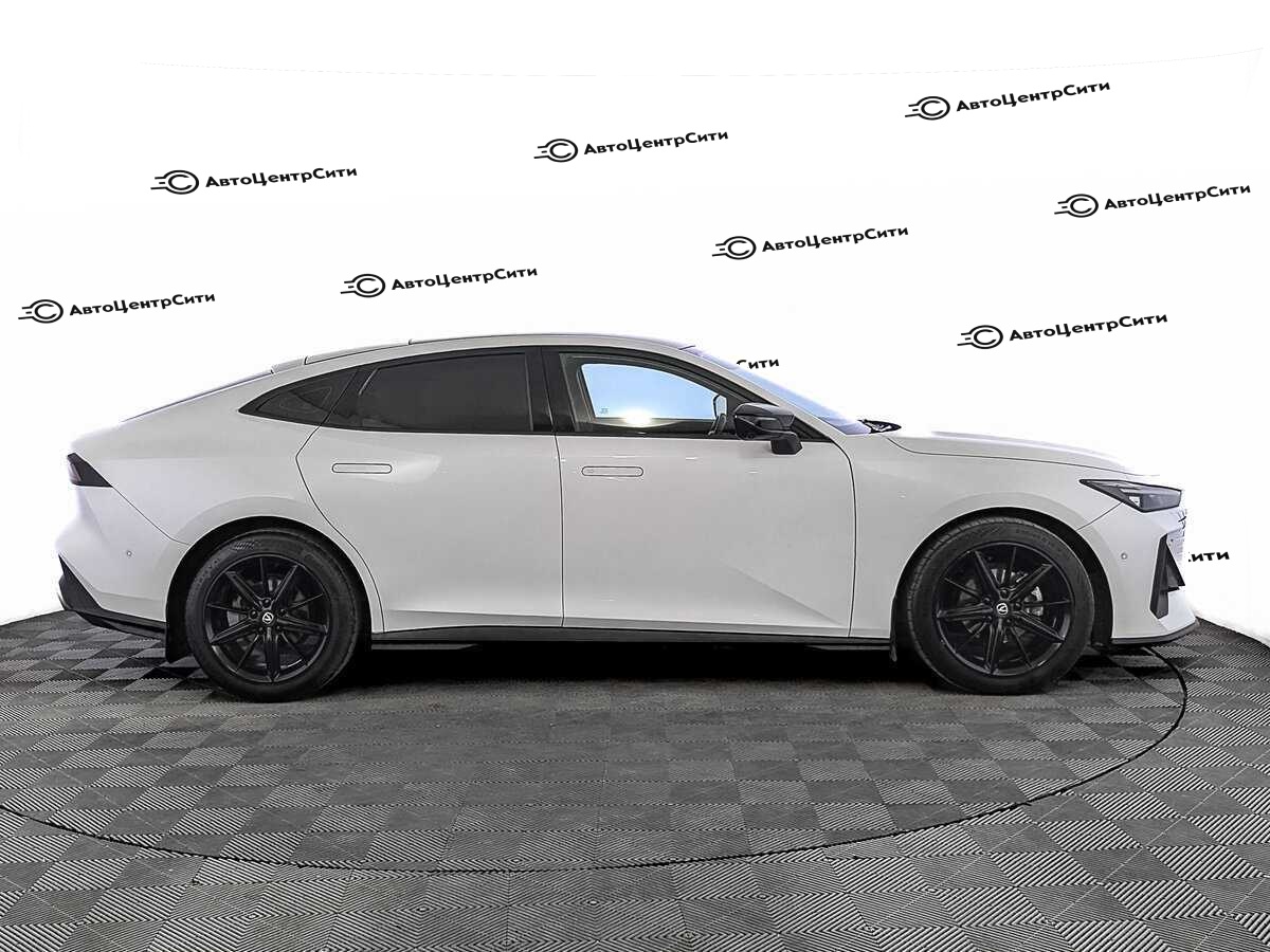 Changan UNI-V с пробегом — 2023 год. Фото: #3