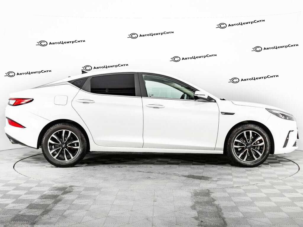 JAC J7 с пробегом — 2022 год. Фото: #3