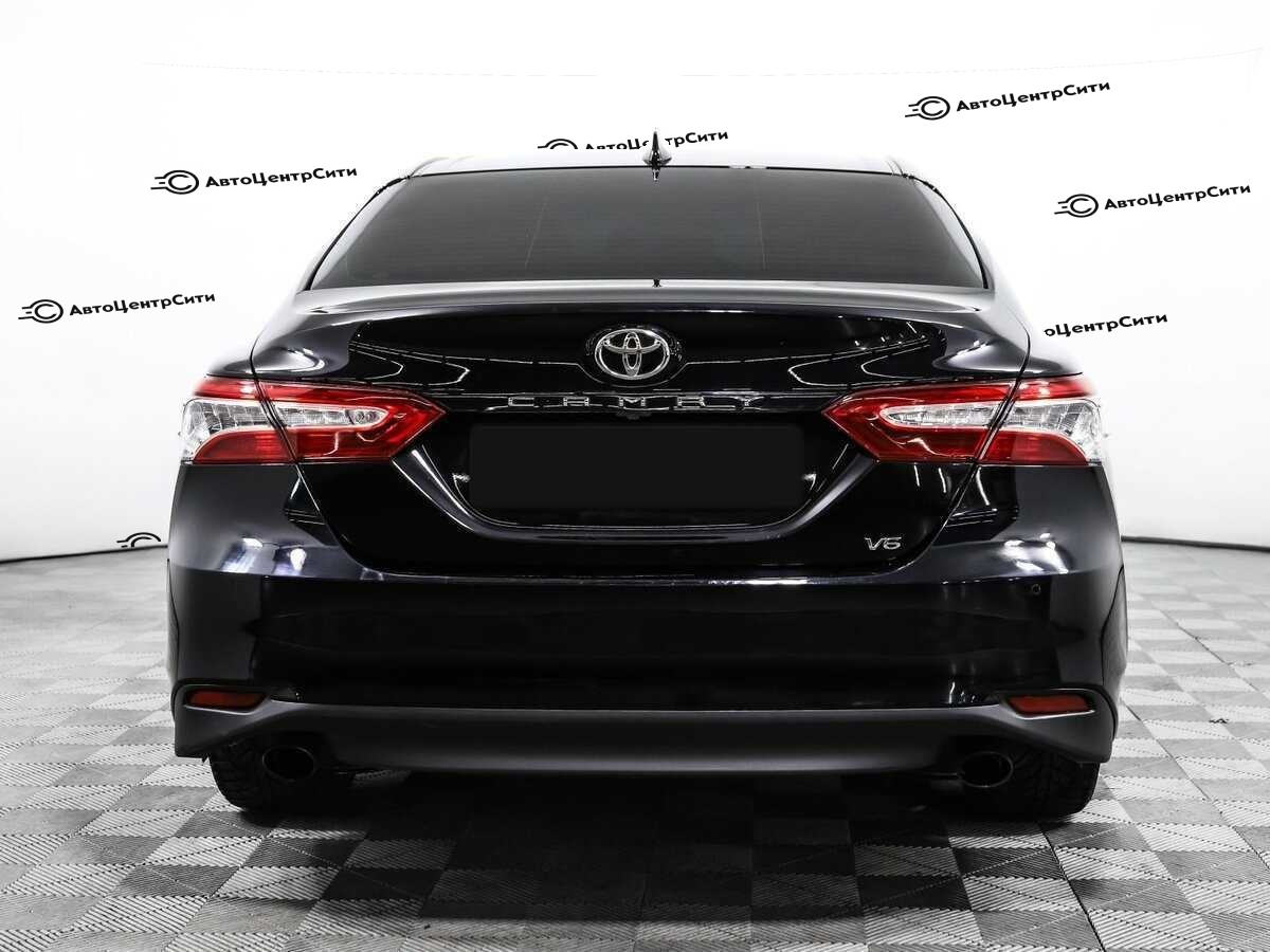 Toyota Camry с пробегом — 2018 год. Фото: #5