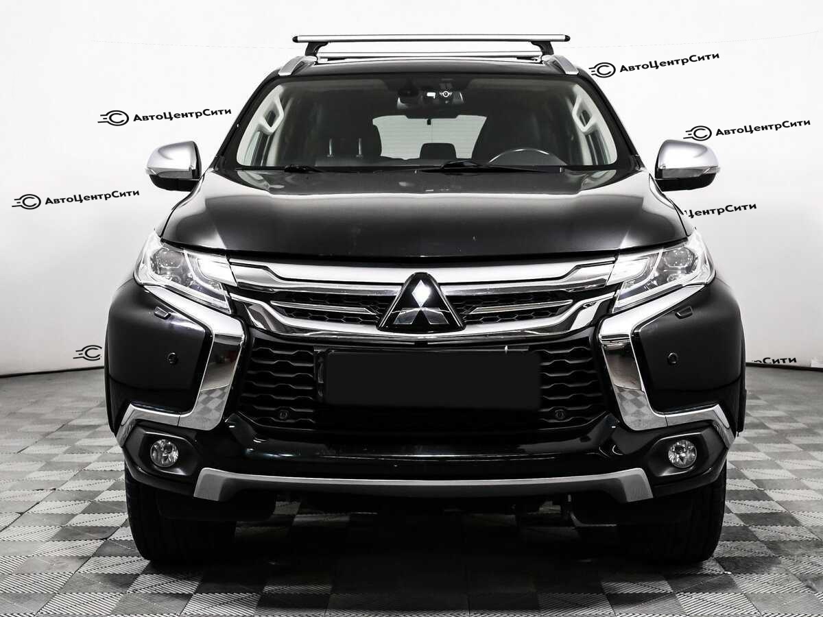 Mitsubishi Pajero Sport с пробегом — 2018 год. Фото: #1
