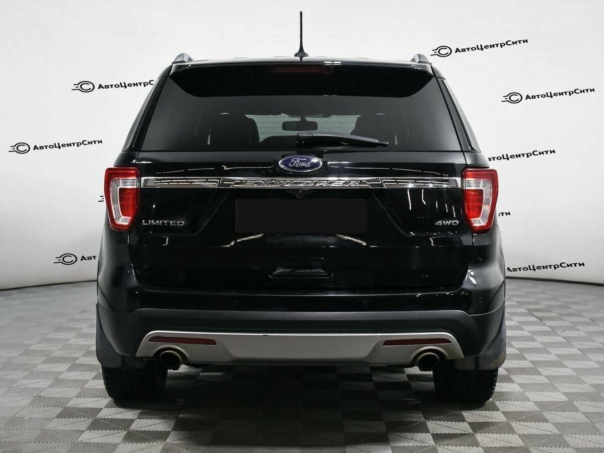 Ford Explorer с пробегом — 2016 год. Фото: #4