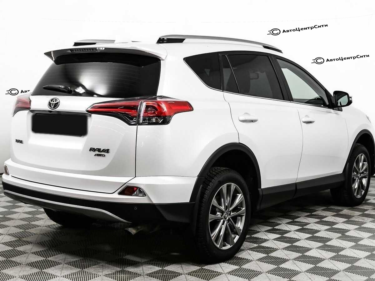 Toyota RAV4 с пробегом — 2019 год. Фото: #4