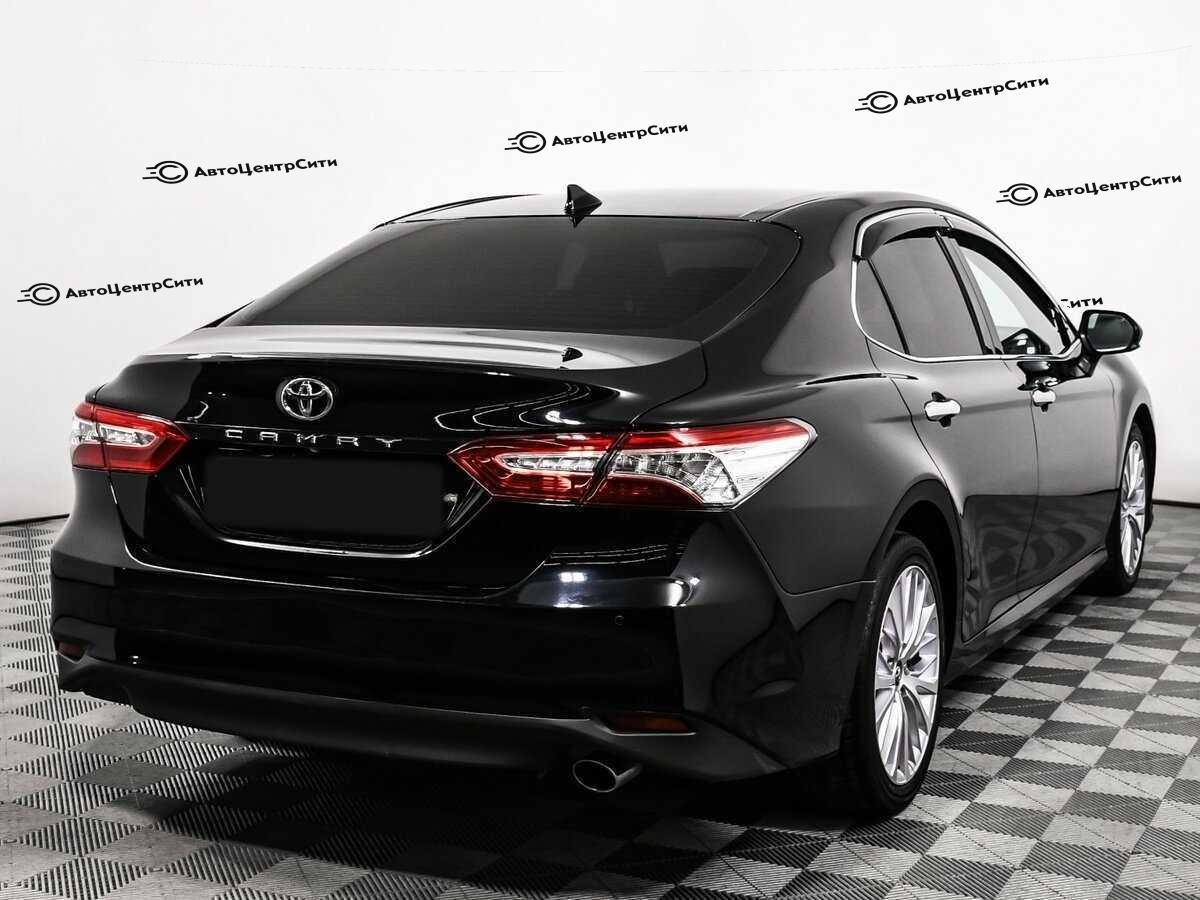 Toyota Camry с пробегом — 2019 год. Фото: #4