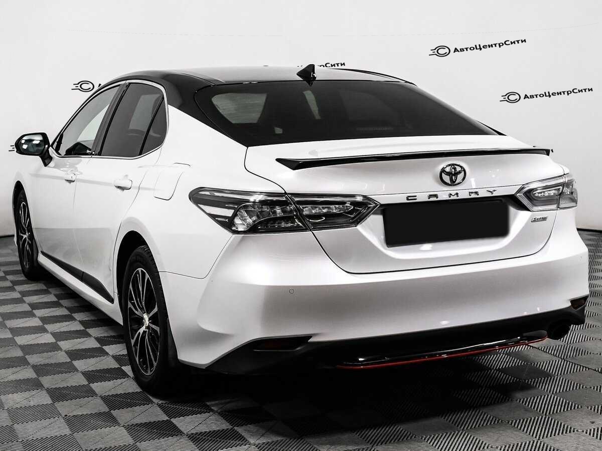 Toyota Camry с пробегом — 2020 год. Фото: #6