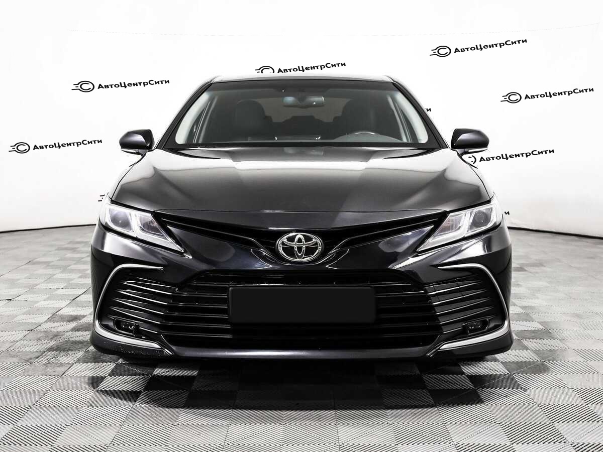 Toyota Camry с пробегом — 2022 год. Фото: #1