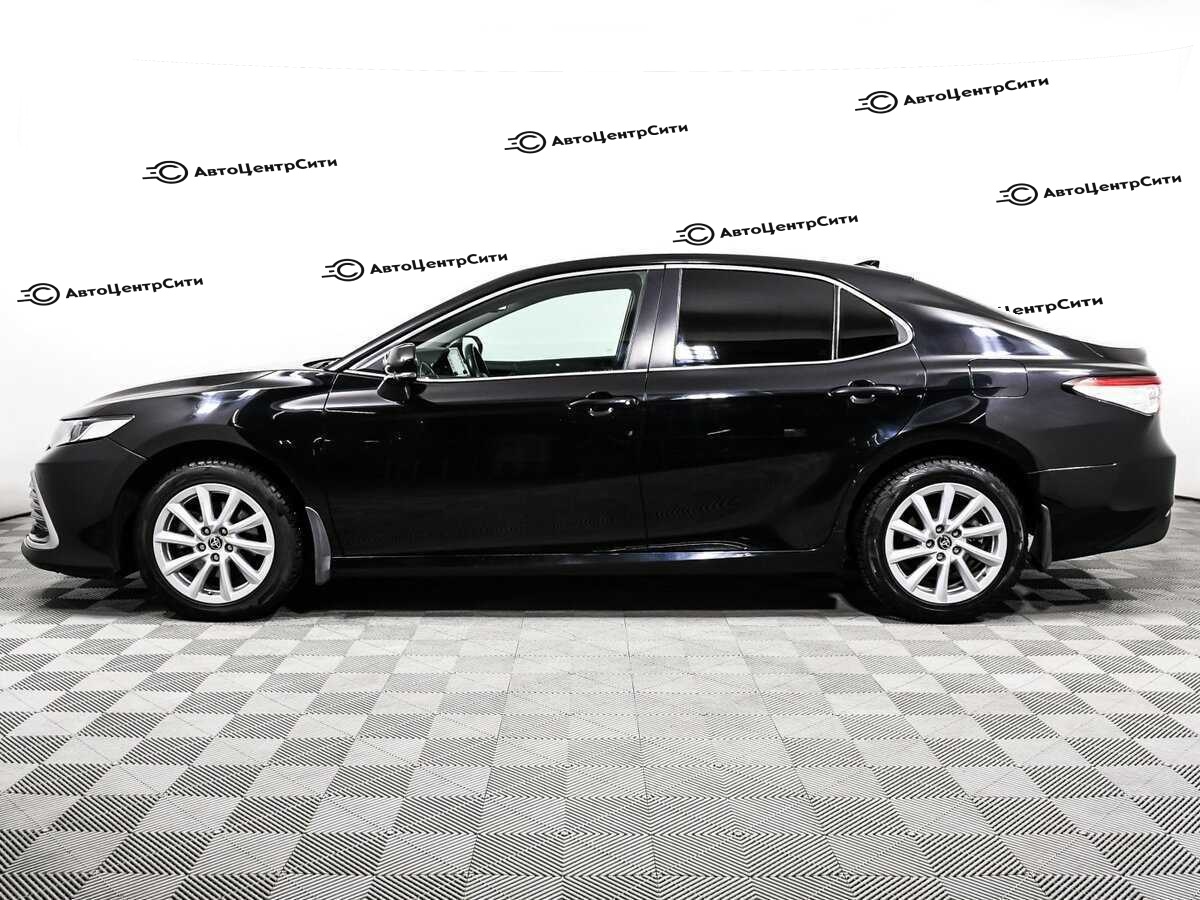 Toyota Camry с пробегом — 2022 год. Фото: #7