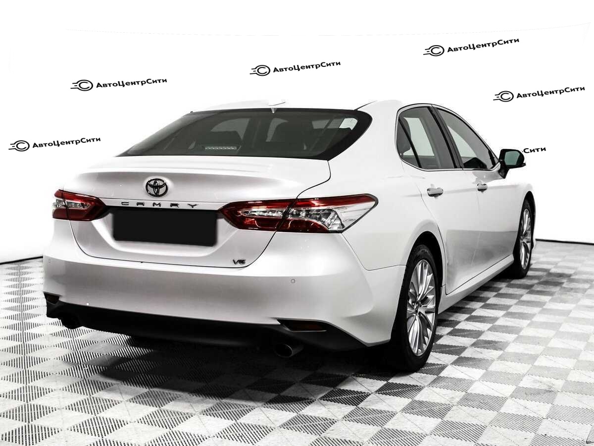 Toyota Camry с пробегом — 2018 год. Фото: #4