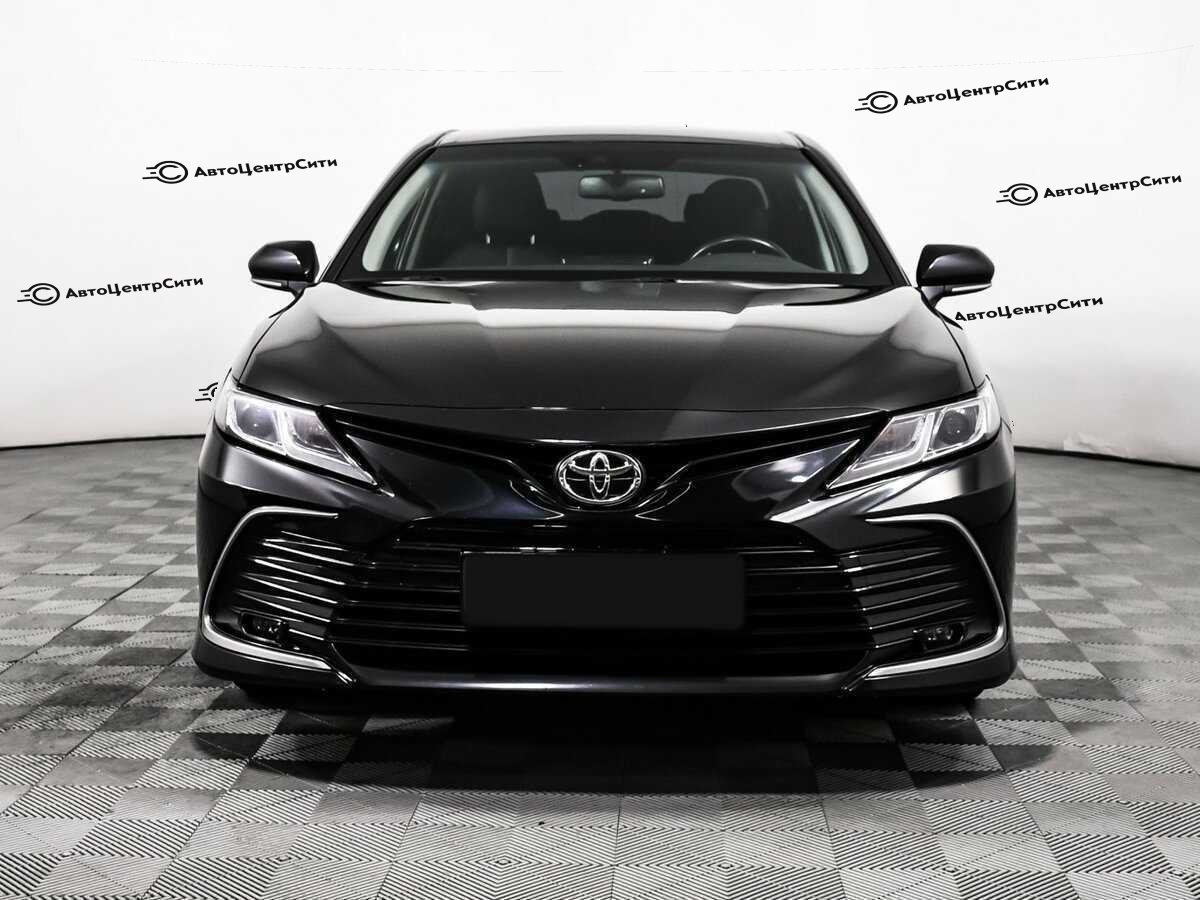 Toyota Camry с пробегом — 2022 год. Фото: #1