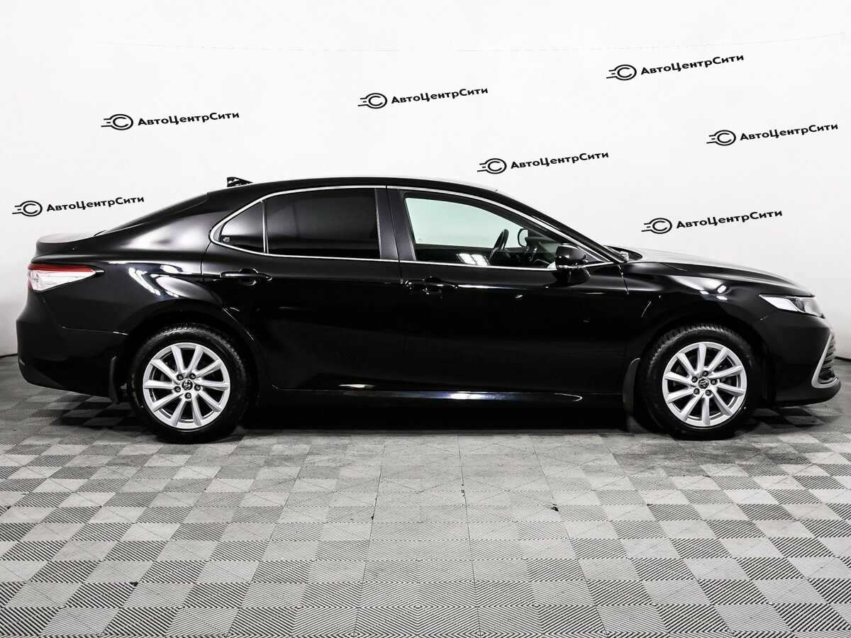 Toyota Camry с пробегом — 2022 год. Фото: #3