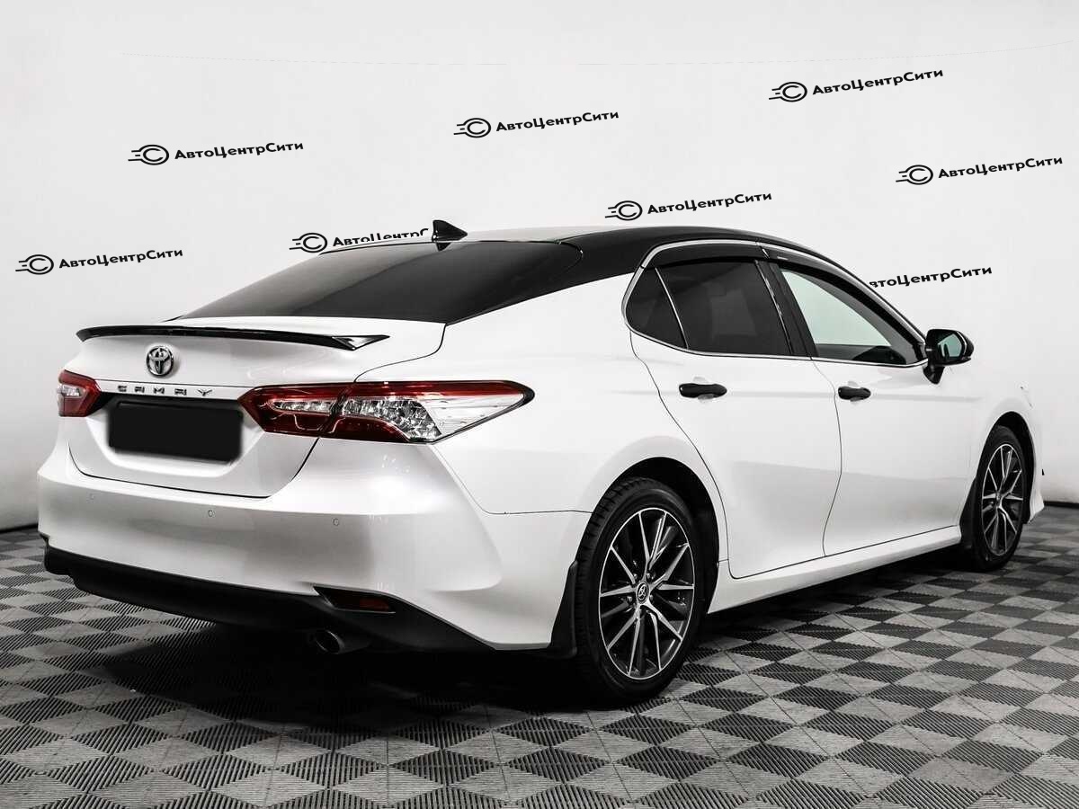 Toyota Camry с пробегом — 2021 год. Фото: #4