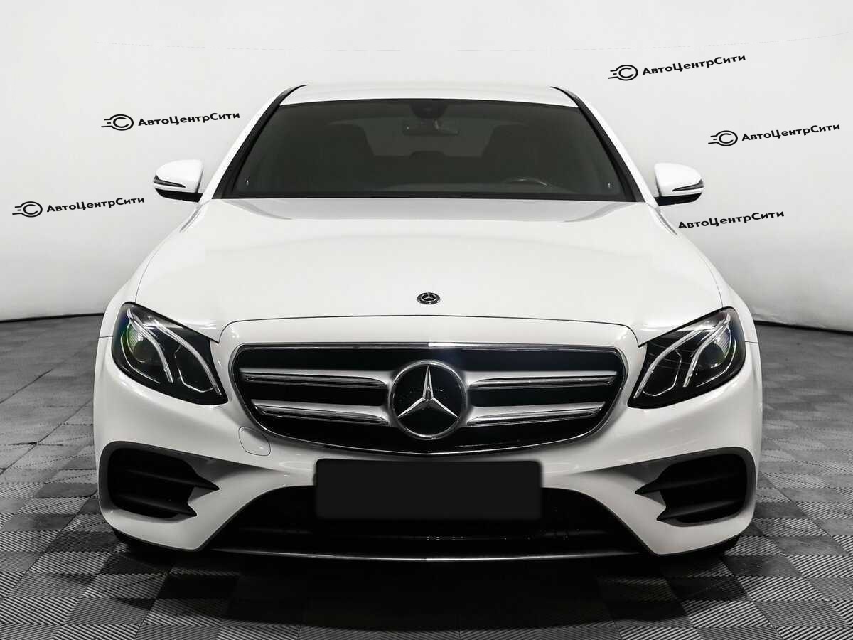 Mercedes-Benz E-Класс с пробегом — 2018 год. Фото: #1