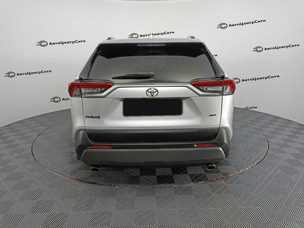 Toyota RAV4 с пробегом — 2019 год. Фото: #5