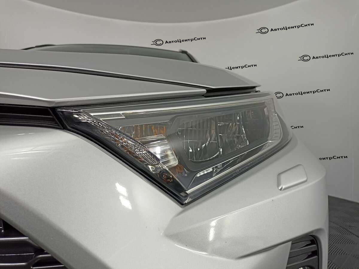 Toyota RAV4 с пробегом — 2019 год. Фото: #16