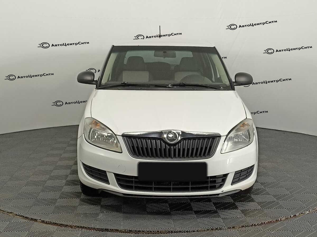 Skoda Fabia с пробегом — 2013 год. Фото: #1