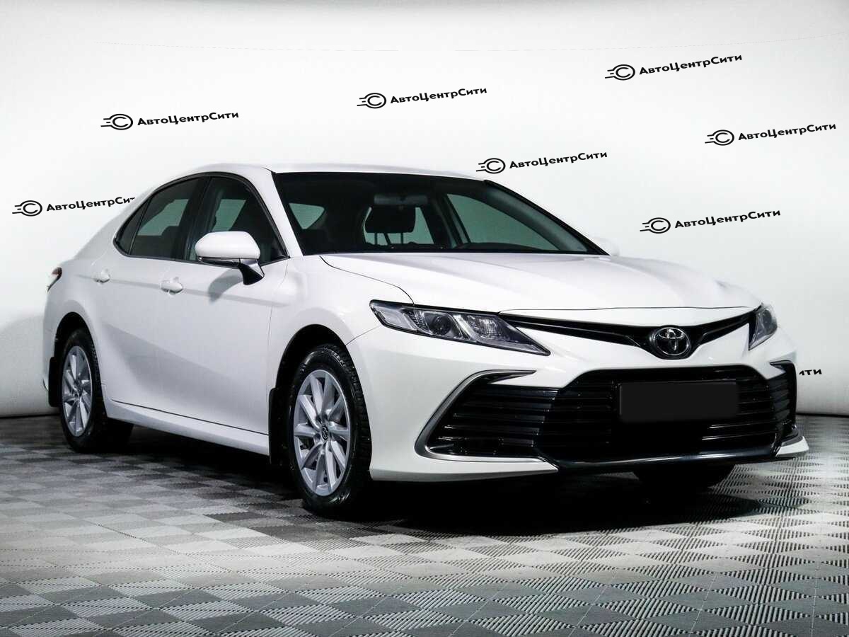 Toyota Camry с пробегом — 2021 год. Фото: #2