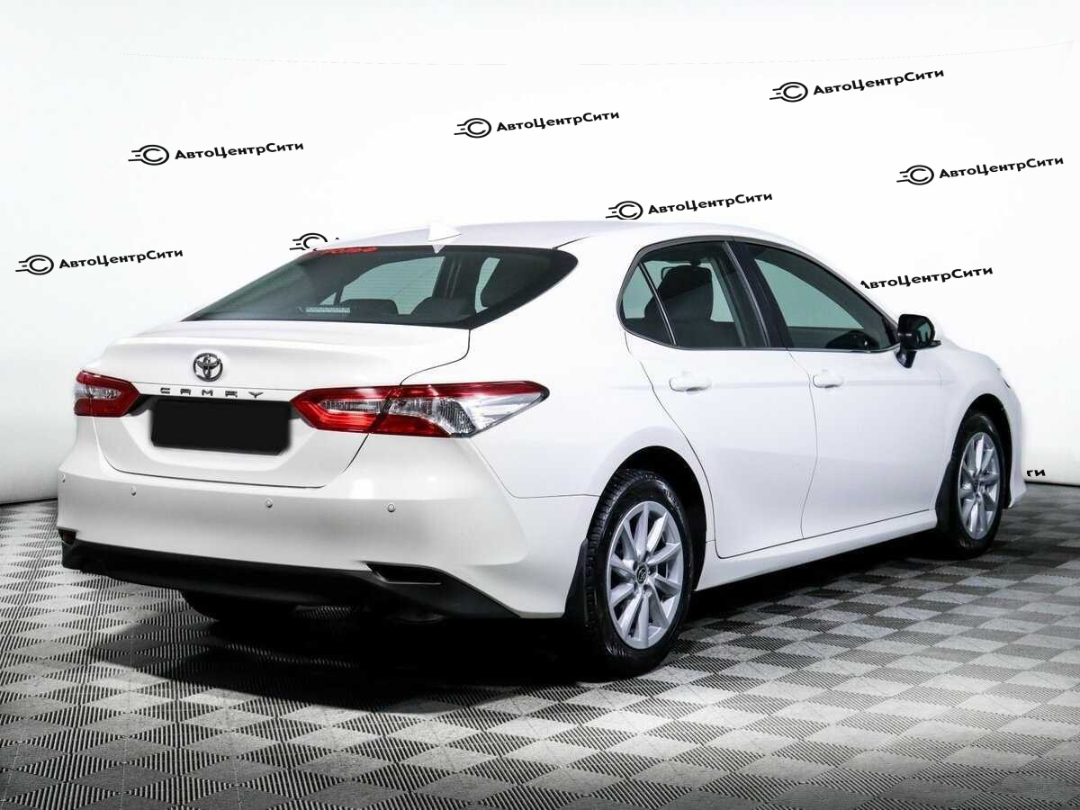 Toyota Camry с пробегом — 2021 год. Фото: #4