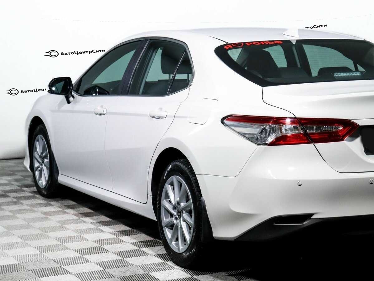 Toyota Camry с пробегом — 2021 год. Фото: #19