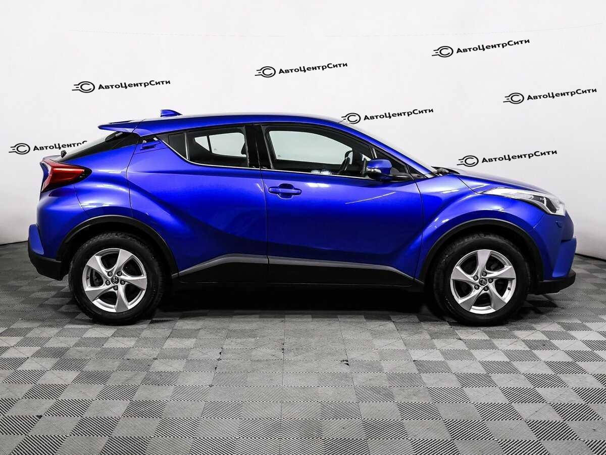 Toyota C-HR с пробегом — 2018 год. Фото: #3