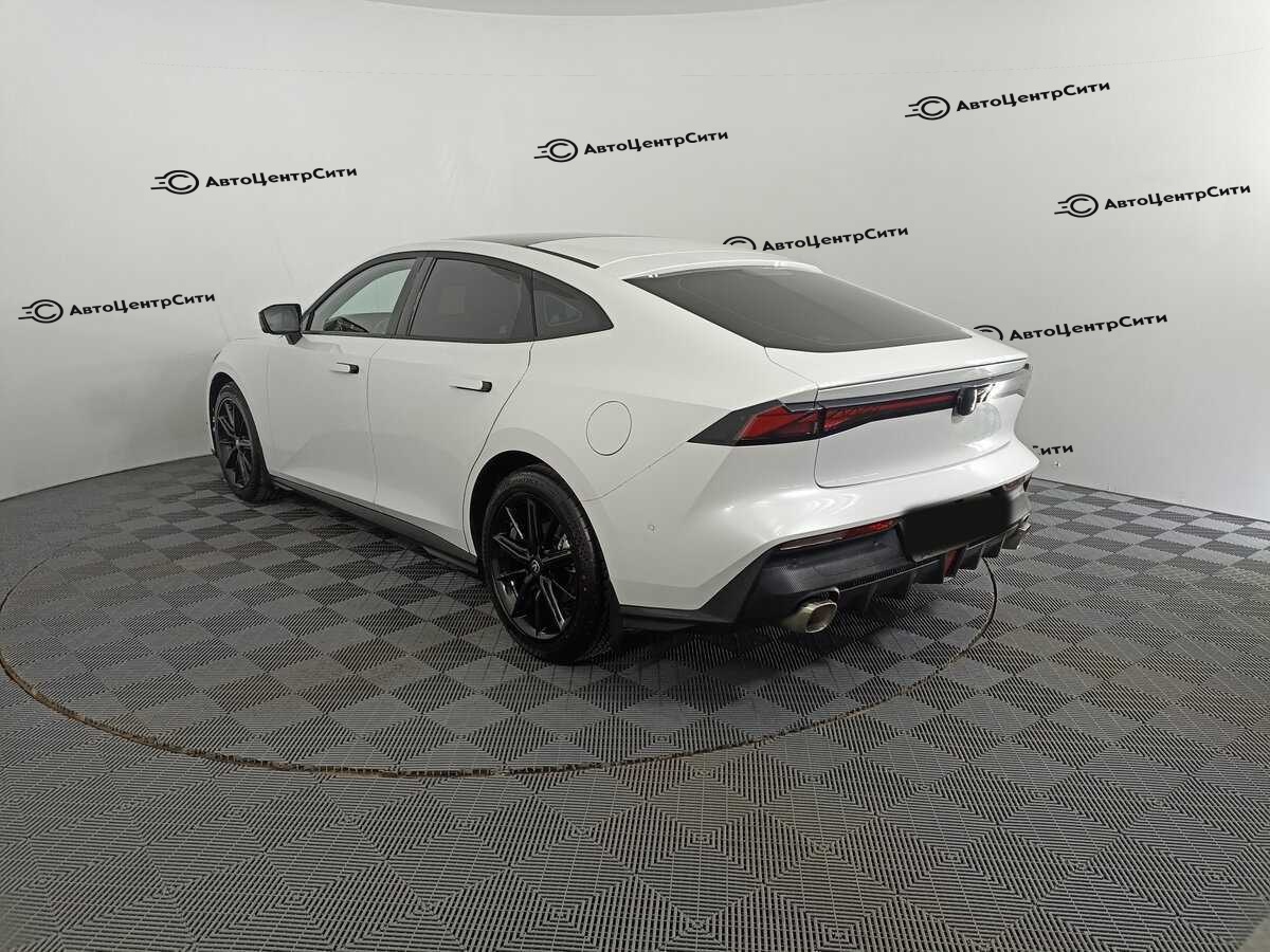 Changan UNI-V с пробегом — 2023 год. Фото: #6