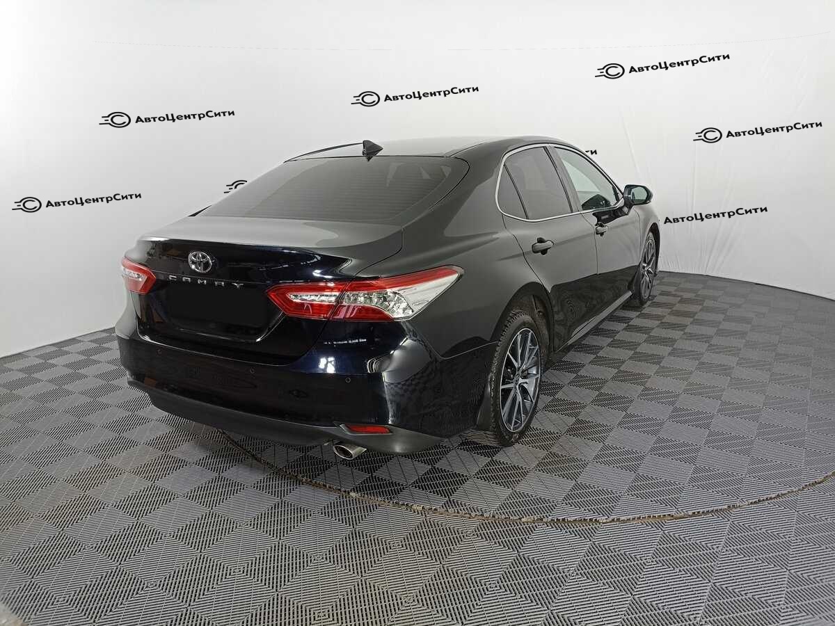Toyota Camry с пробегом — 2021 год. Фото: #4