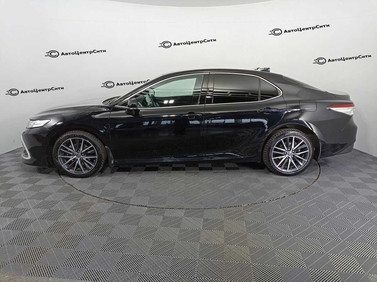 Toyota Camry с пробегом — 2021 год. Фото: #7