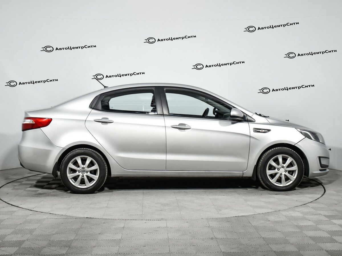 Kia Rio с пробегом — 2012 год. Фото: #3
