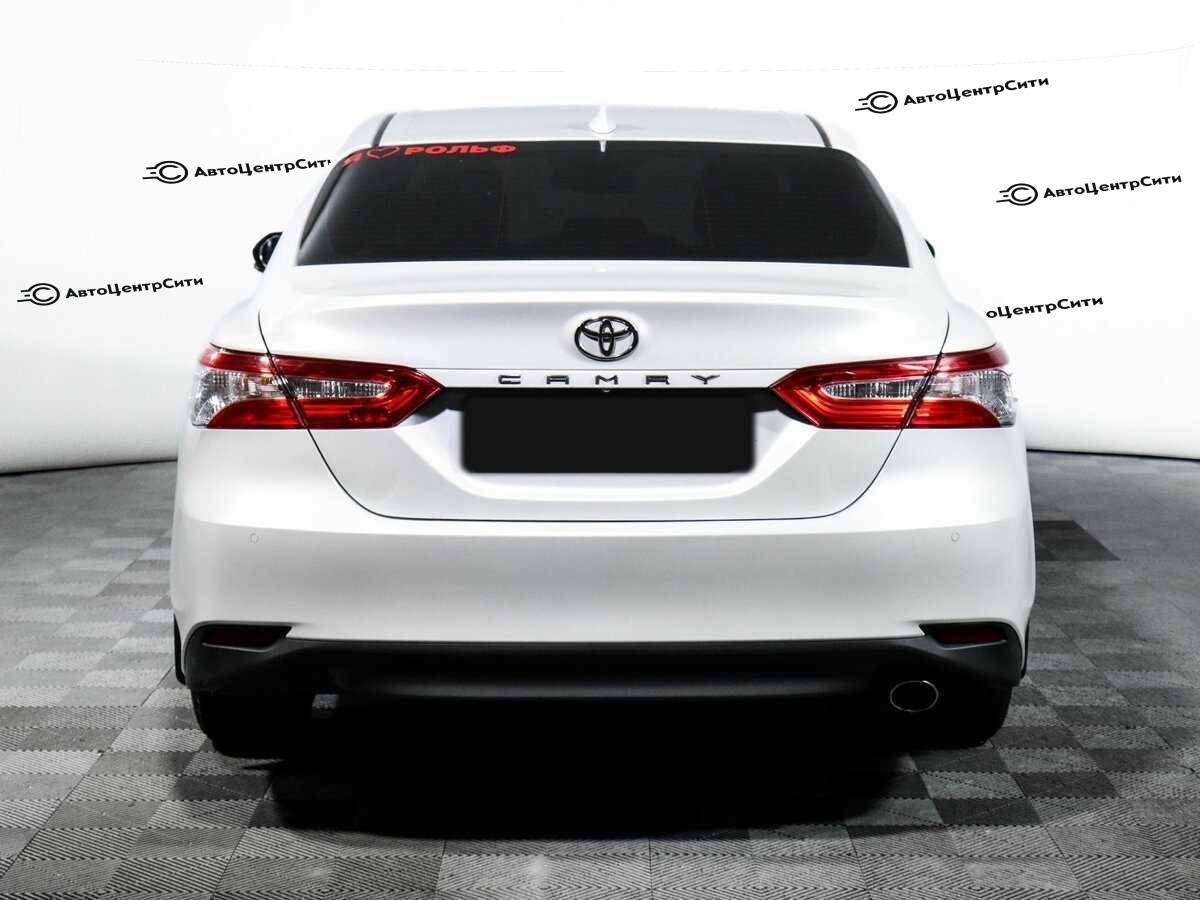 Toyota Camry с пробегом — 2019 год. Фото: #5