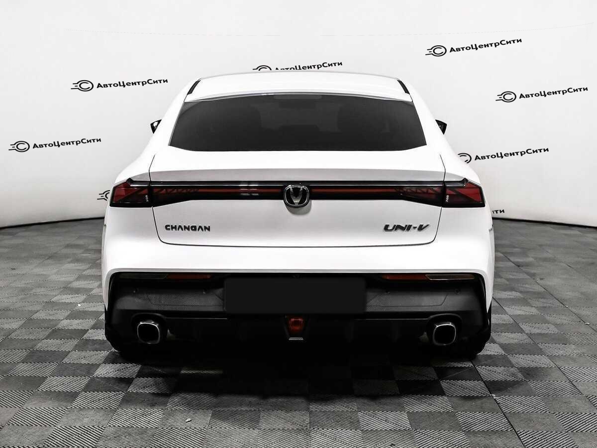 Changan UNI-V с пробегом — 2023 год. Фото: #5