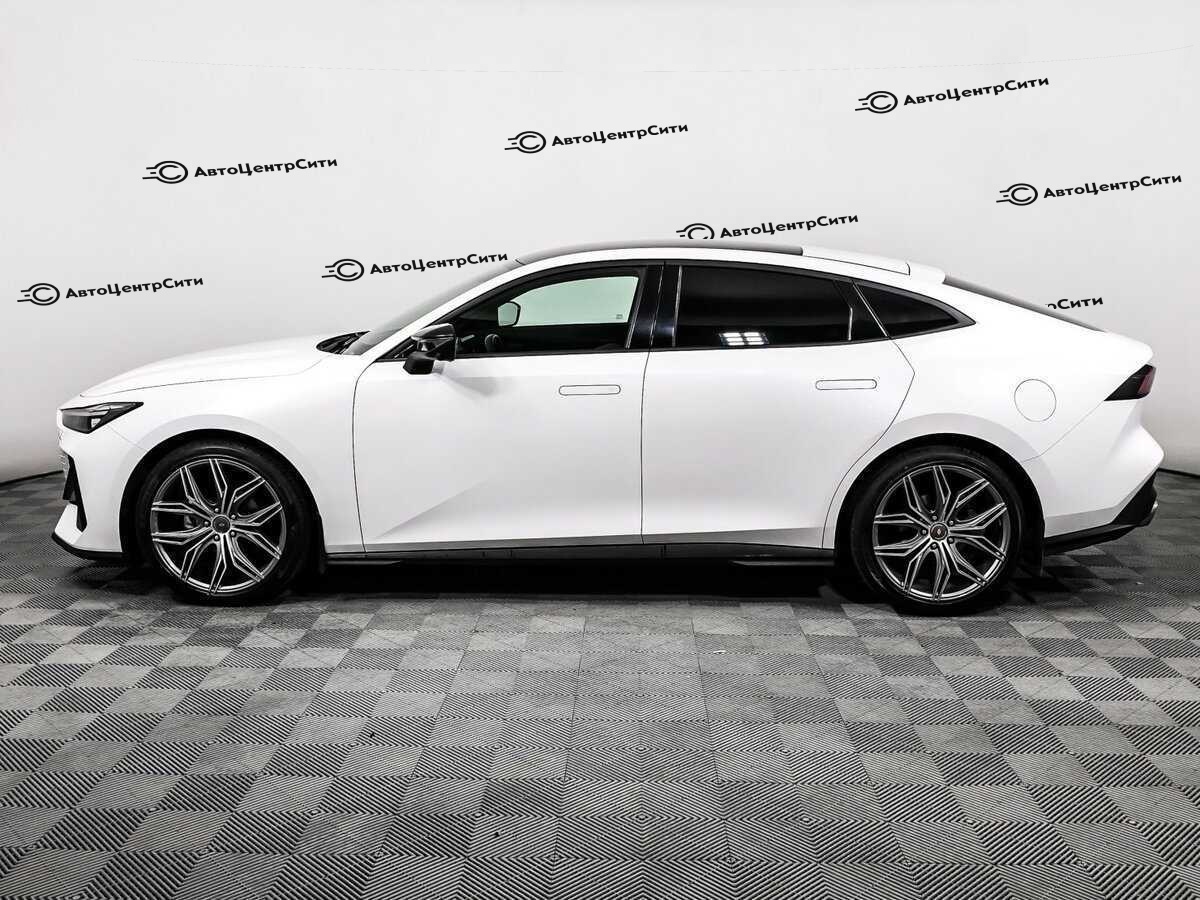 Changan UNI-V с пробегом — 2023 год. Фото: #7