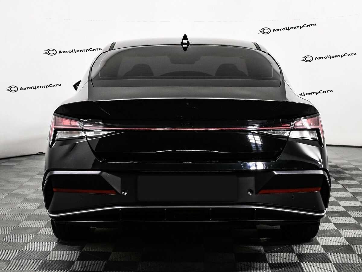 Hyundai Elantra с пробегом — 2024 год. Фото: #5