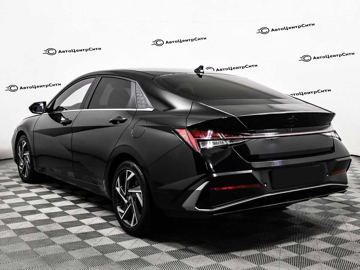 Hyundai Elantra с пробегом — 2024 год. Фото: #6