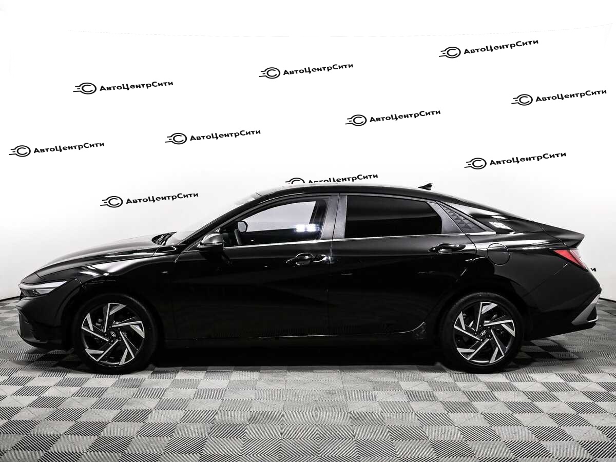 Hyundai Elantra с пробегом — 2024 год. Фото: #7