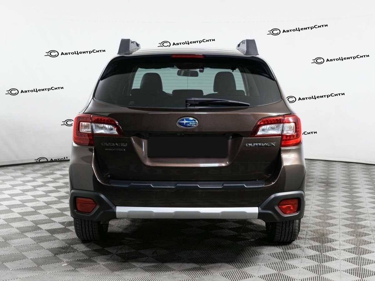 Subaru Outback с пробегом — 2018 год. Фото: #4
