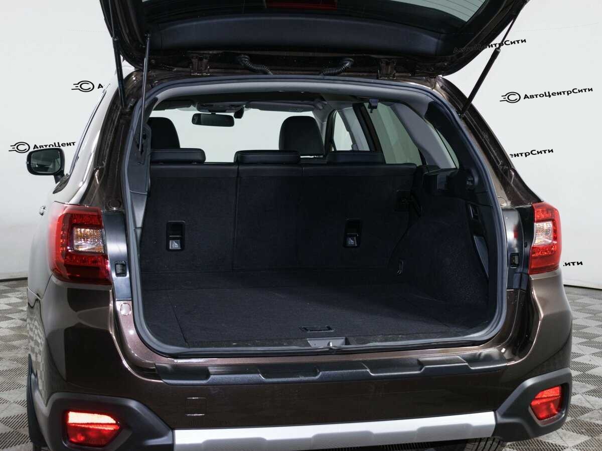 Subaru Outback с пробегом — 2018 год. Фото: #6