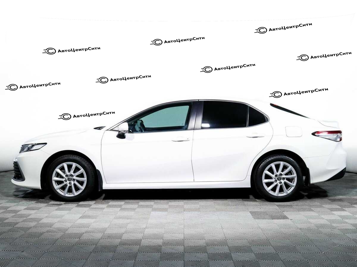 Toyota Camry с пробегом — 2021 год. Фото: #4