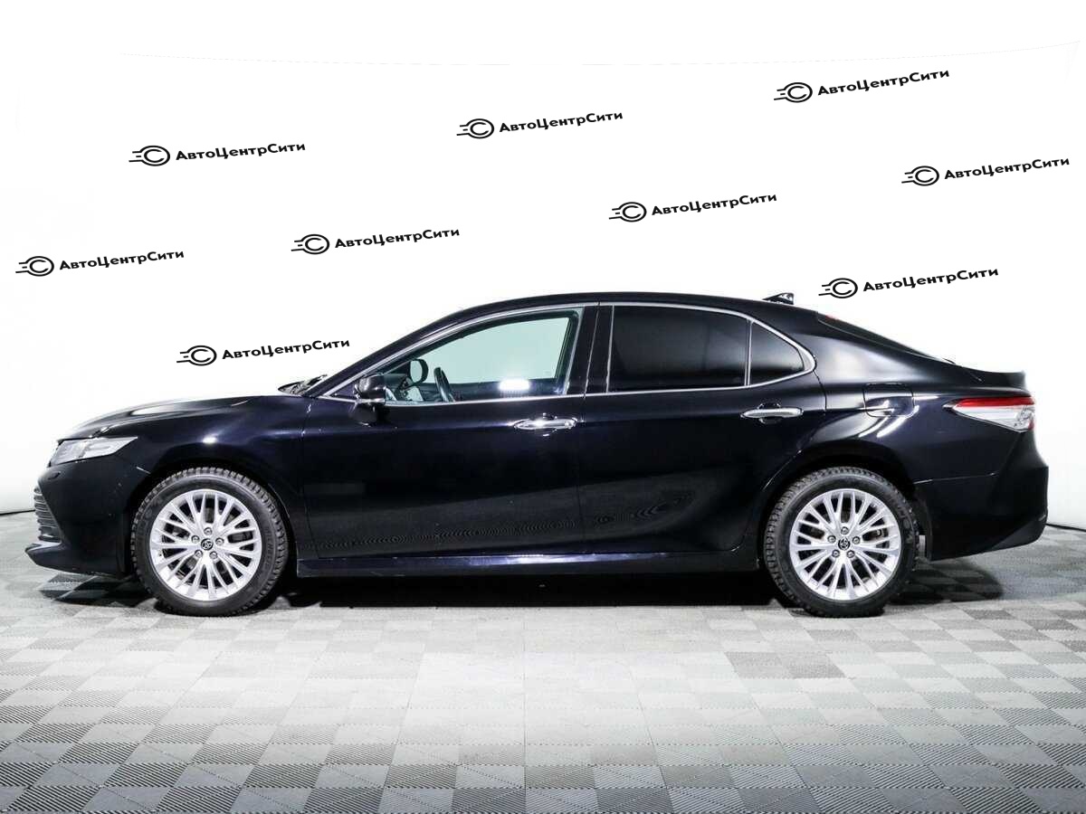 Toyota Camry с пробегом — 2018 год. Фото: #4