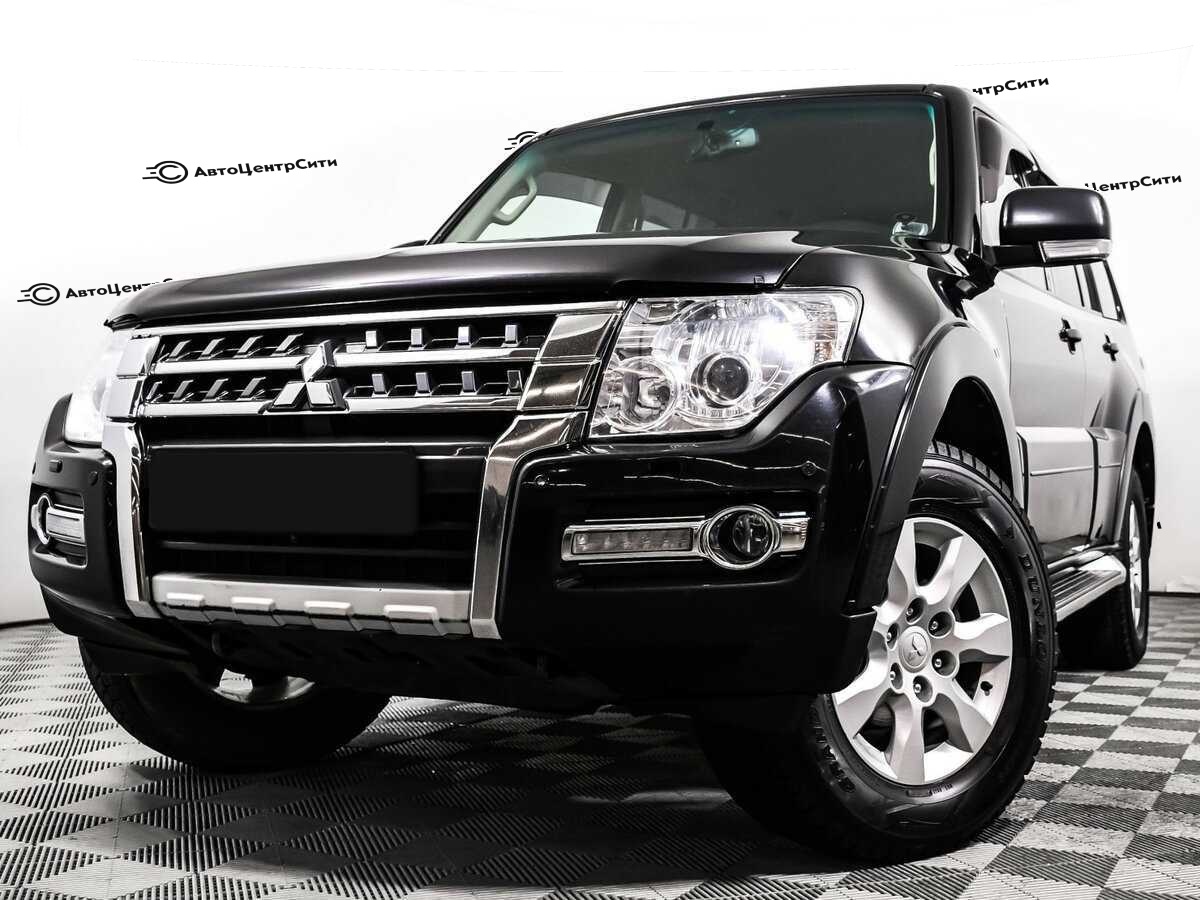 Mitsubishi Pajero с пробегом — 2015 год. Фото: #15