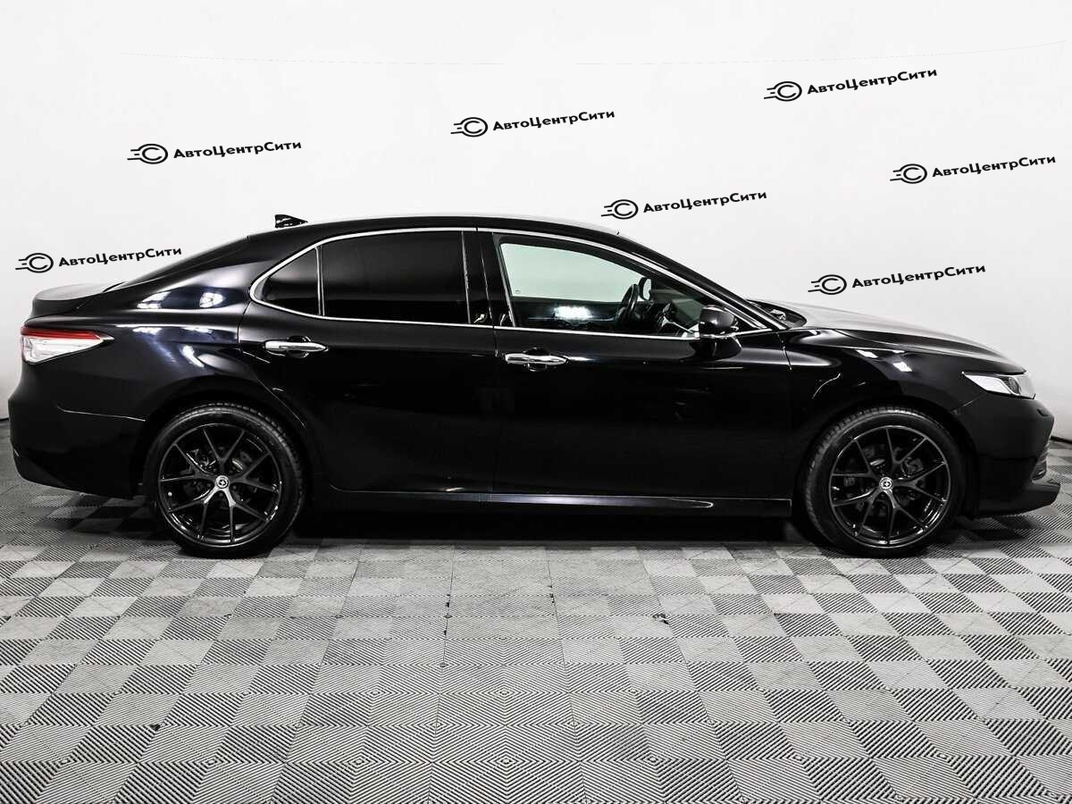 Toyota Camry с пробегом — 2019 год. Фото: #3