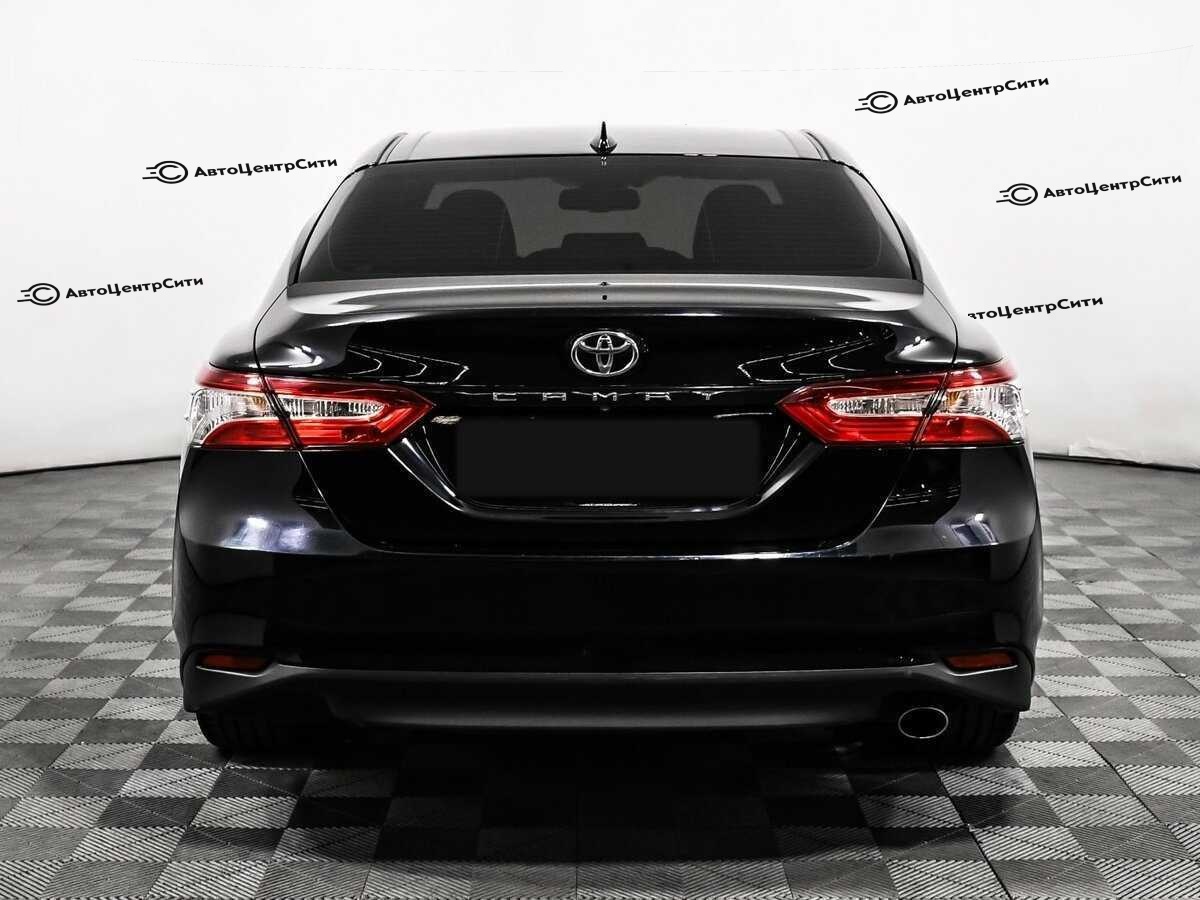 Toyota Camry с пробегом — 2019 год. Фото: #5