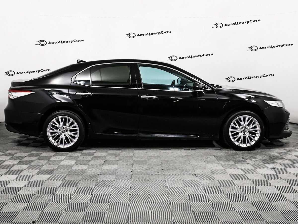 Toyota Camry с пробегом — 2019 год. Фото: #3
