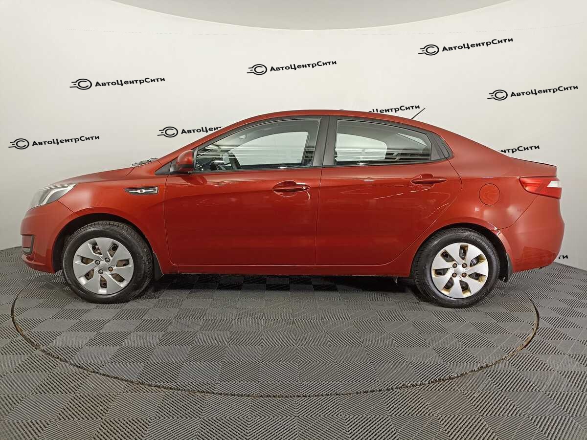 Kia Rio с пробегом — 2012 год. Фото: #6
