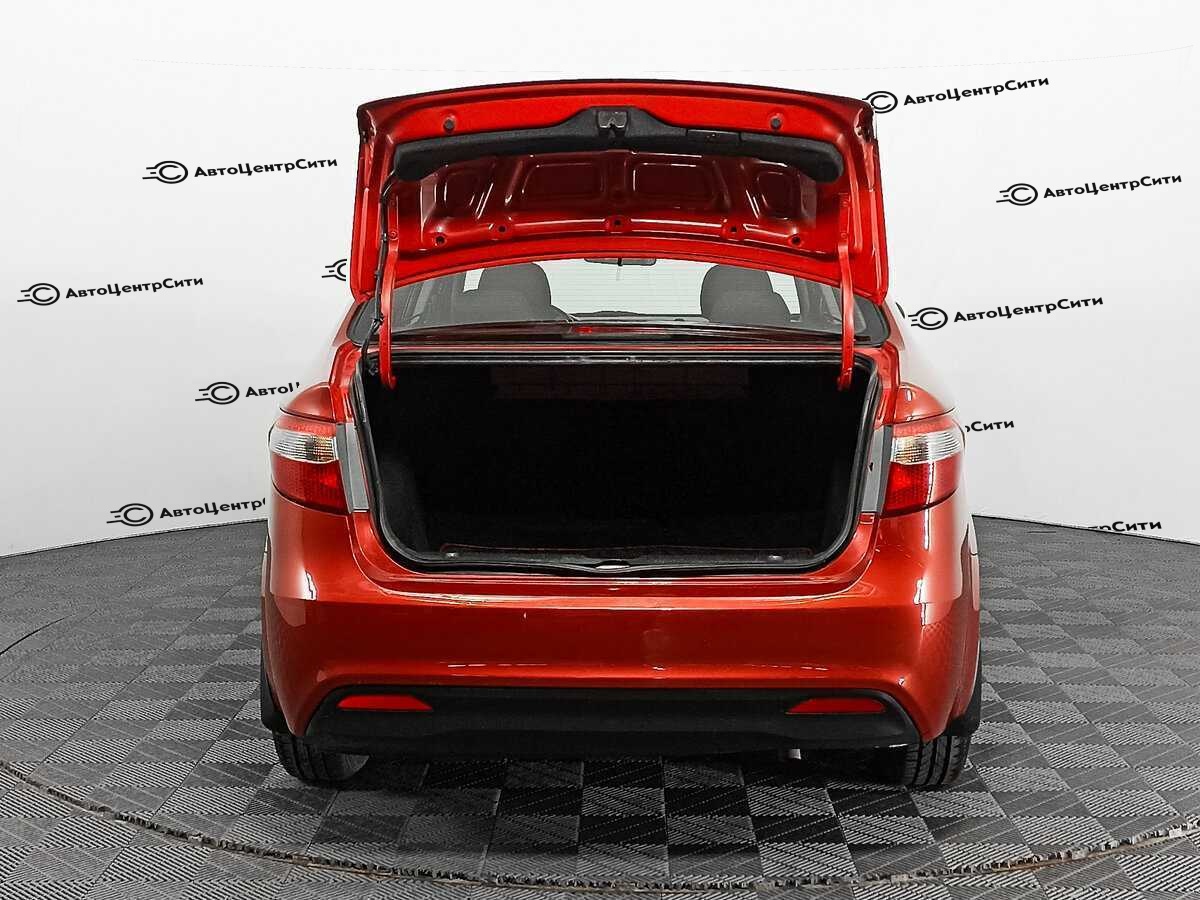 Kia Rio с пробегом — 2012 год. Фото: #8