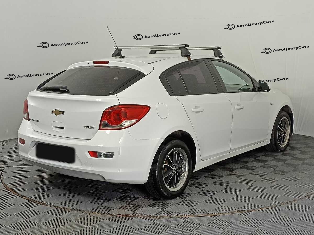 Chevrolet Cruze с пробегом — 2013 год. Фото: #4