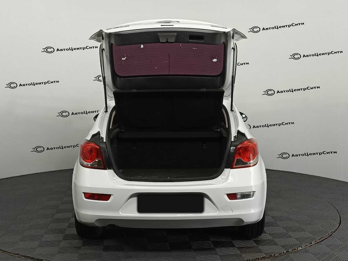 Chevrolet Cruze с пробегом — 2013 год. Фото: #9