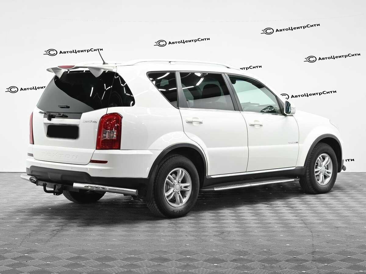 SsangYong Rexton с пробегом — 2013 год. Фото: #1
